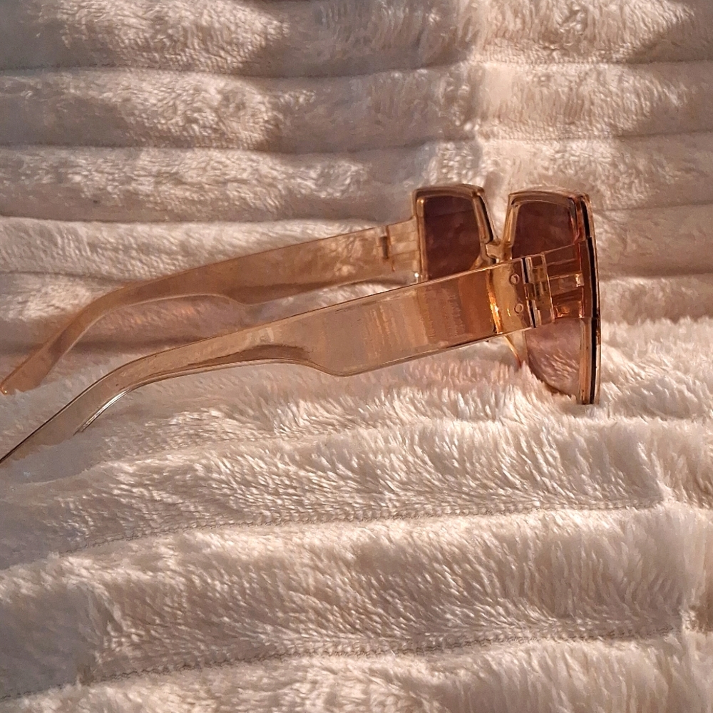 Source Unknown Gold Frame Sunglasses - image 3